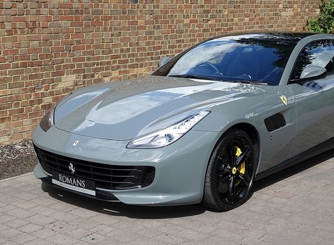 Ferrari GTC4 Lusso 8