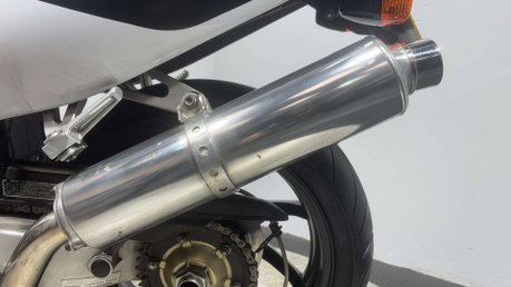 Honda RVF 2000 LATE REGISTERED GENUINE 8K CLASSIC 400CC SUPER SPORT 34