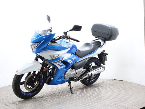 Suzuki Inazuma GW 250 FL5 9
