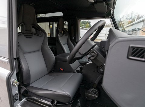 Land Rover Defender 90 Works V8 70th Edition 12