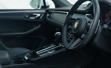 Porsche Macan GTS 13