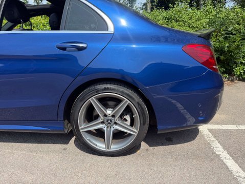 Mercedes-Benz C Class 2.1 C220d AMG Line (Premium Plus) Saloon 4dr Diesel G-Tronic+ Euro 6 (s/s) 31