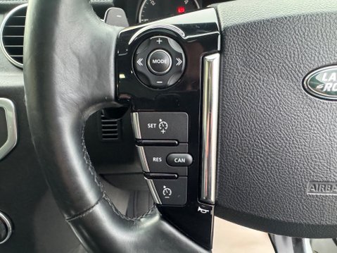 Land Rover Discovery SDV6 HSE 12