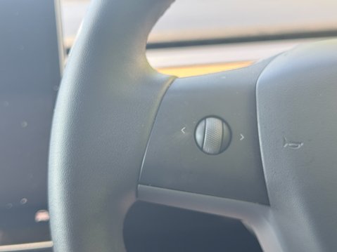 Tesla Model Y SUV 5dr Electric Auto RWD (346 ps) 13