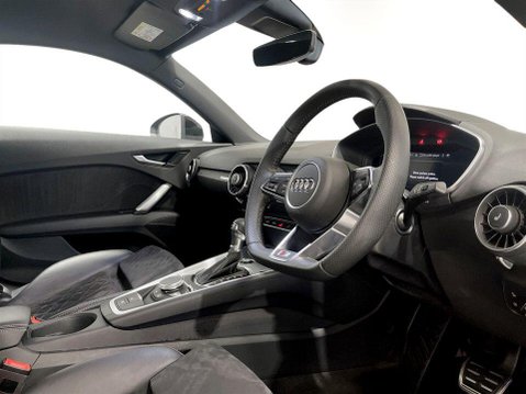 Audi TT 2.0 TFSI 45 S line Coupe 3dr Petrol S Tronic Euro 6 (s/s) (245 ps) Air Con 12