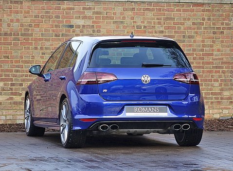 Volkswagen Golf R 3