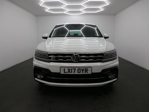 Volkswagen Tiguan 2.0 TDI BlueMotion Tech R-Line DSG Euro 6 (s/s) 5dr 2