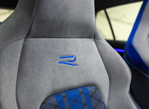 Volkswagen Golf R TSI 4MOTION 15