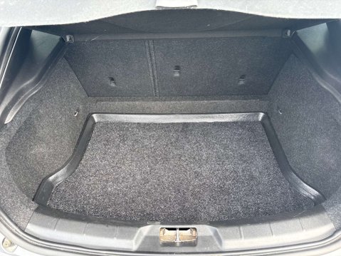 Volvo V40 1.5 T2 Inscription Hatchback 5dr Petrol Auto Euro 6 (s/s) (122 ps) 50