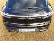 Porsche Macan GTS PDK 22