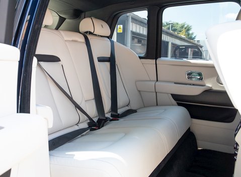 Rolls-Royce Cullinan 12