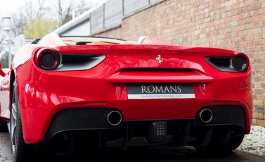 Ferrari 488 Spider 24