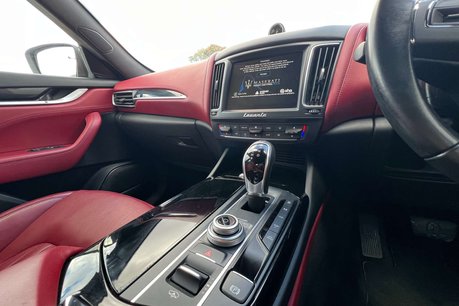 Maserati Levante 3.0D V6 SUV 5dr Diesel ZF 4WD Euro 6 (s/s) (275 ps) 55