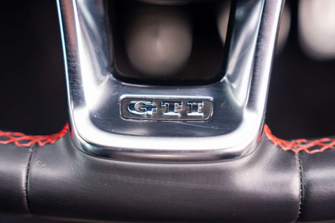 Volkswagen Golf 2.0 Golf GTi Performance TSi 5dr 52