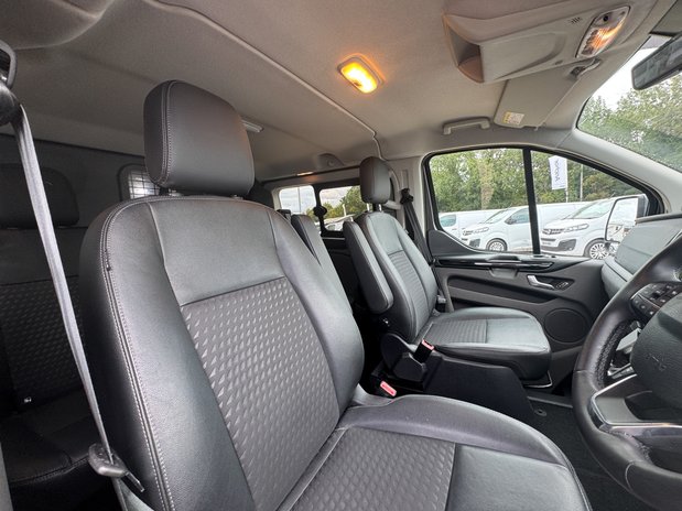 Ford Transit Custom Crew Cab [SOLD MT] AUTO SWB L1H1 Low Roof Sport 320 Air Con Alloys Sensors 18