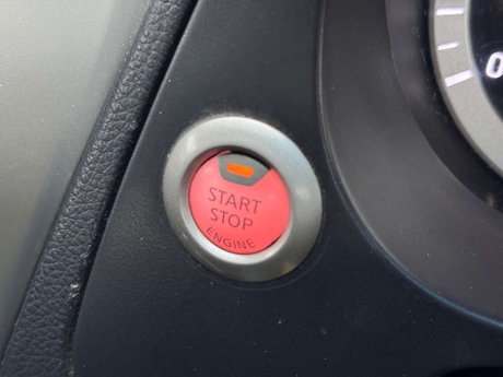 Nissan Navara 2.3 Navara Tekna dCi 4WD 5dr 34