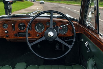 Bentley S1 Continental Park Ward DHC CONCOURS 17
