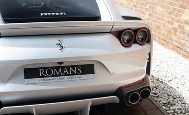 Ferrari 812 Superfast 23