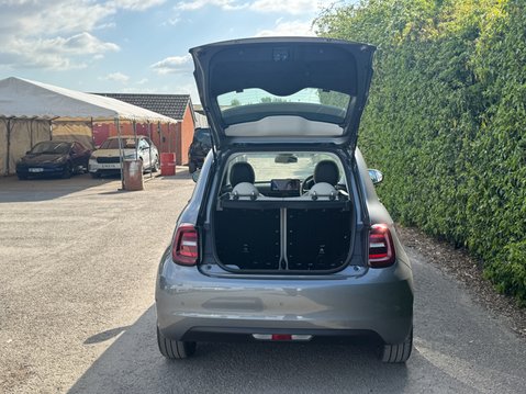 Fiat 500e La Prima 42kWh Hatchback 3dr Electric Auto (118 ps) 10