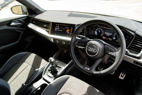 Audi A1 SPORTBACK TFSI S LINE 4