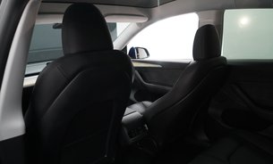 Tesla Model Y RWD Comfort Suspension One Owner Heated Steering Wheel and Seats VATQ 17