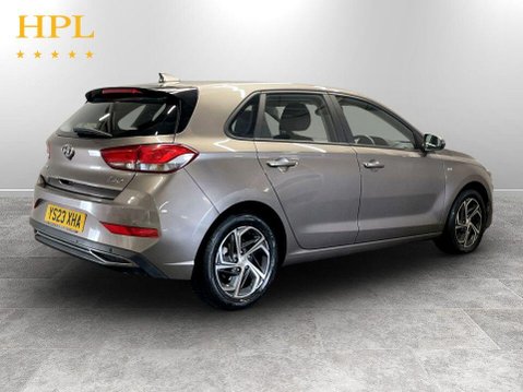 Hyundai i30 1.0 T-GDi MHEV SE Connect Hatchback 5dr Petrol Hybrid DCT Euro 6 (s/s) (120 7