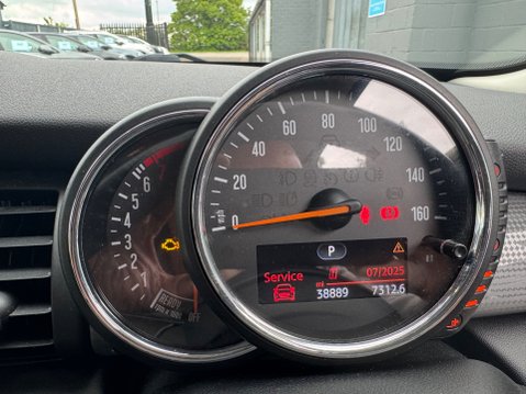 Mini Hatch COOPER 32