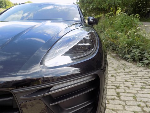Porsche Macan 2.0T PDK 4WD SUV 58