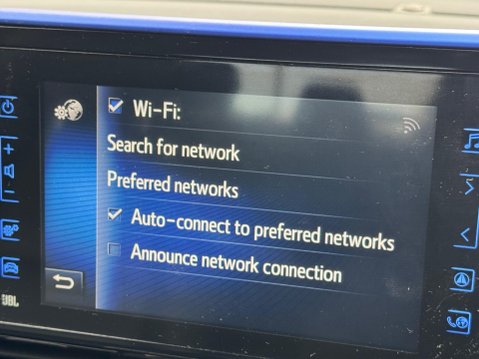 Toyota C-HR 1.2 VVT-i Dynamic Euro 6 (s/s) 5dr 22