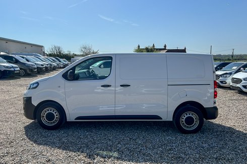 Vauxhall Vivaro SWB L1H1 Low Roof Dynamic 2900 Air Con Sensors Euro 6 NO VAT