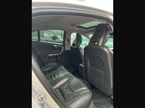 Volvo S60 2.4 S60 SE Luxury Nav D5 Auto 4dr 16