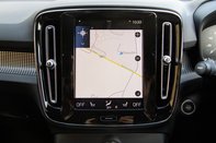 Volvo XC40 B4 R-DESIGN PRO AWD MHEV 26