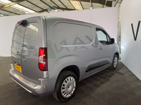 Vauxhall Combo 1.5 Combo 2300 Pro Turbo D 5dr 9