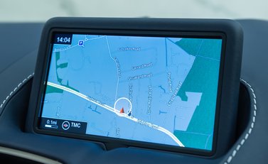 Aston Martin V12 Vantage ROADSTER 24