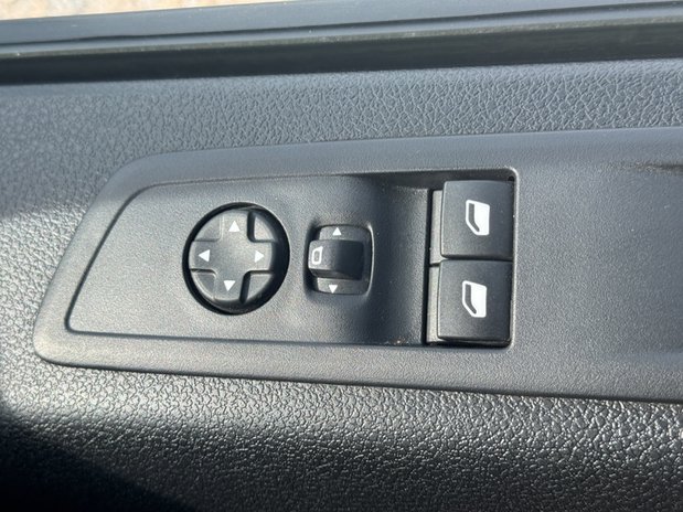 Peugeot Expert MWB L2H1 Low Roof Professional Air Con Cruise Sensors EURO 6 22