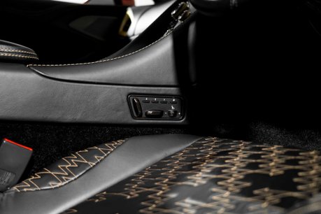 Aston Martin Vanquish V12 ZAGATO. 1 OF 99. VILLA D'ESTE PACK COSTING OVER £16K. #63 OF 99 26