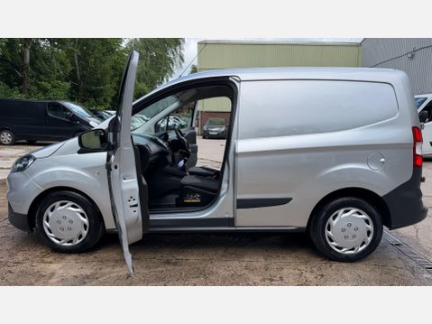 Ford Transit Courier 1.5 TDCi Panel Van 5dr Diesel Manual L1 Euro 6 (SLD) (75 ps) 4