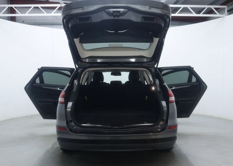 Ford Mondeo 2.0 Mondeo Titanium Edition HEV Auto 5dr 58