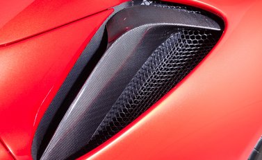 Ferrari SF90 Spider 39