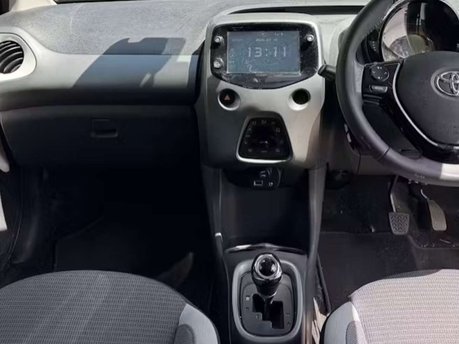 Toyota Aygo 1.0 VVT-i x-trend Hatchback 5dr Petrol x-shift Euro 6 (Safety Sense) (71 ps 7