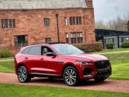 Jaguar F-Pace R-DYNAMIC BLACK 16