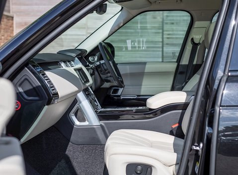 Land Rover Range Rover 4.4 SDV8 URBAN 16
