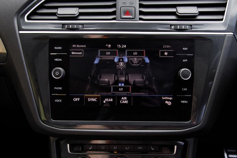 Volkswagen Tiguan R-LINE TECH TDI DSG 24