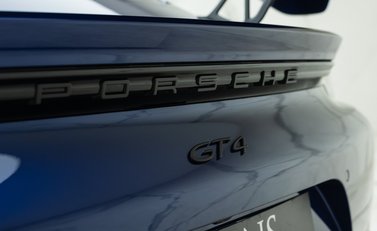 Porsche Cayman GT4 (718) 27