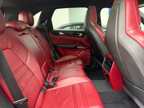 Porsche Cayenne 2.9T V6 S SUV 5dr Petrol TiptronicS 4WD Euro 6 (s/s) (440 ps) 45