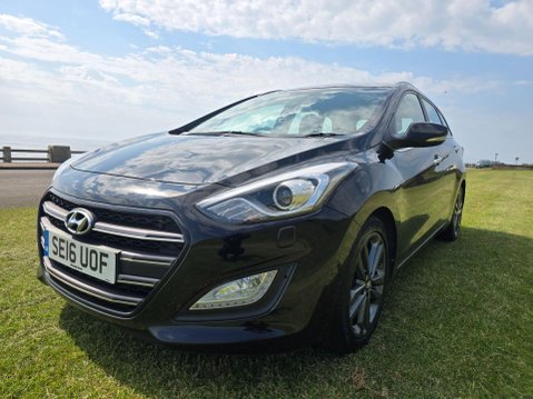 Hyundai i30 1.6 CRDi Blue Drive Premium Tourer DCT Euro 6 (s/s) 5dr 3