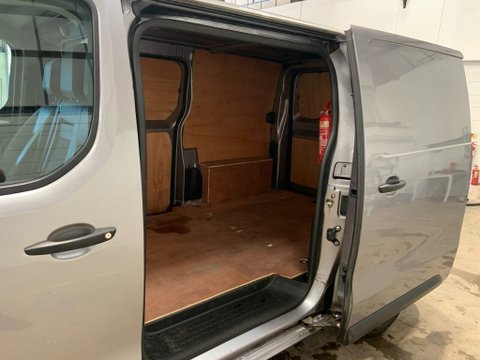 Toyota Proace L2 ICON CRC 19