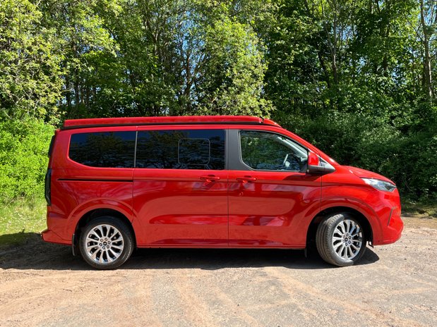 Ford Transit Custom Nugget Camper Titanium Kombi H1 2.0 150ps **PRE-REG** 12