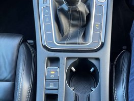 Volkswagen Passat 1.5 Passat R-Line TSi Evo 5dr 60