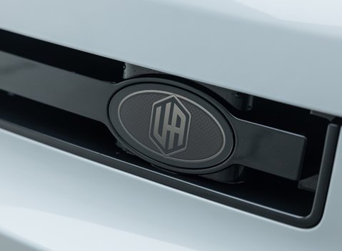 Land Rover Defender 90 V8 P525 URBAN 35